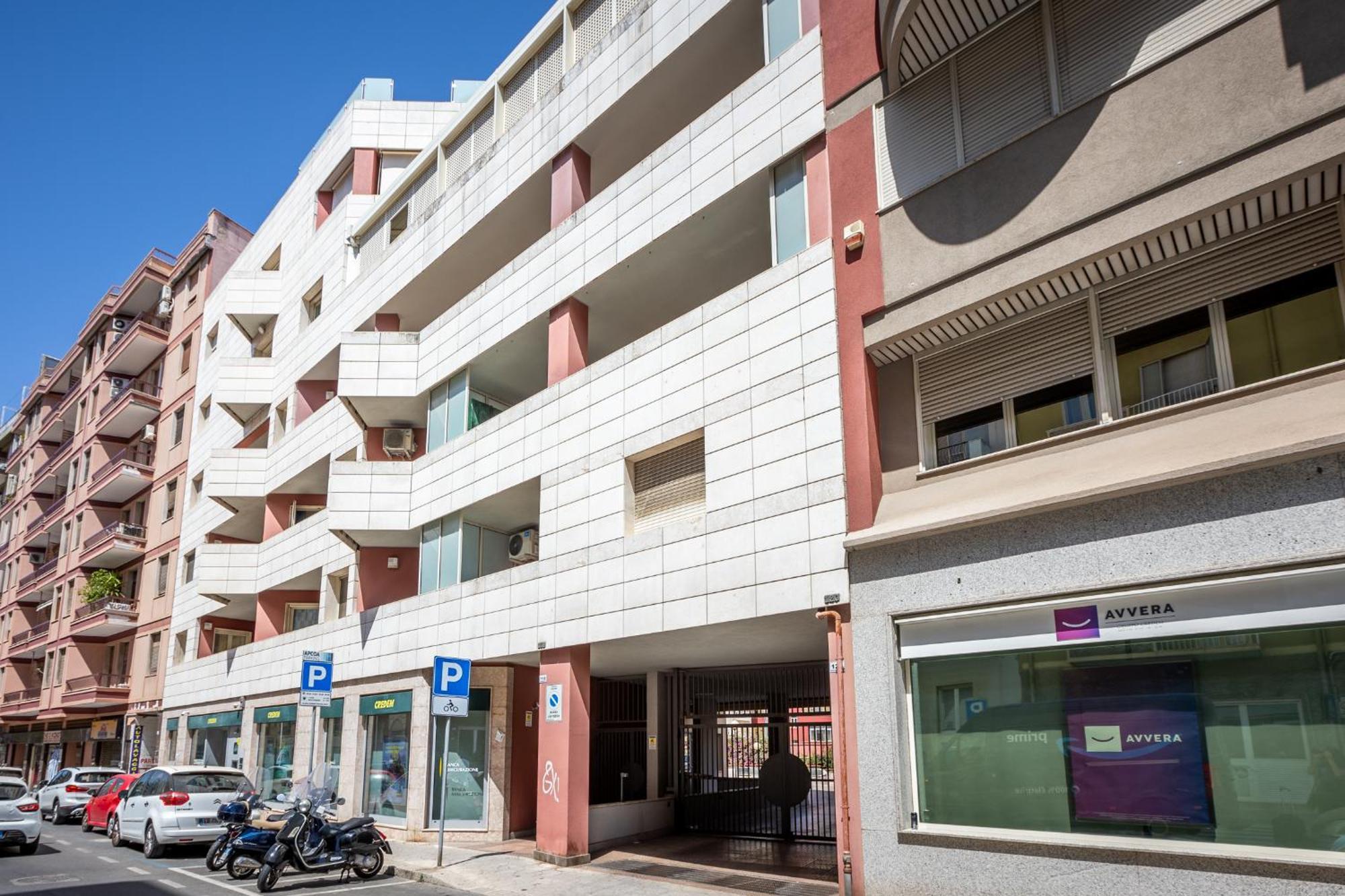 Fior Di Loto Central カリアリ エクステリア 写真
